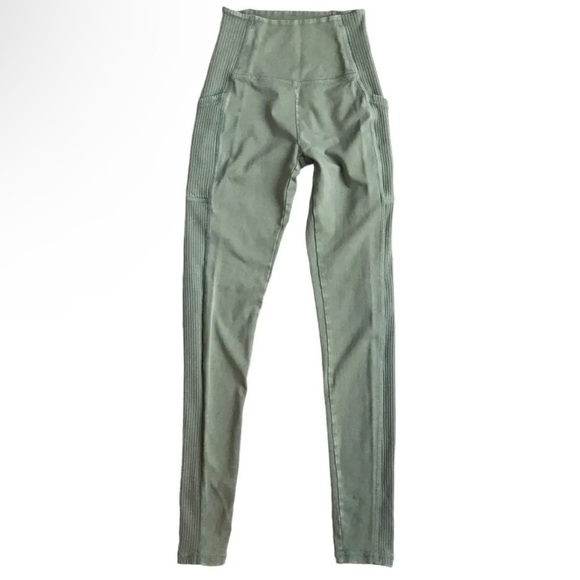 OFFLINE OG High Waisted Pocket Legging - Picture 1 of 7